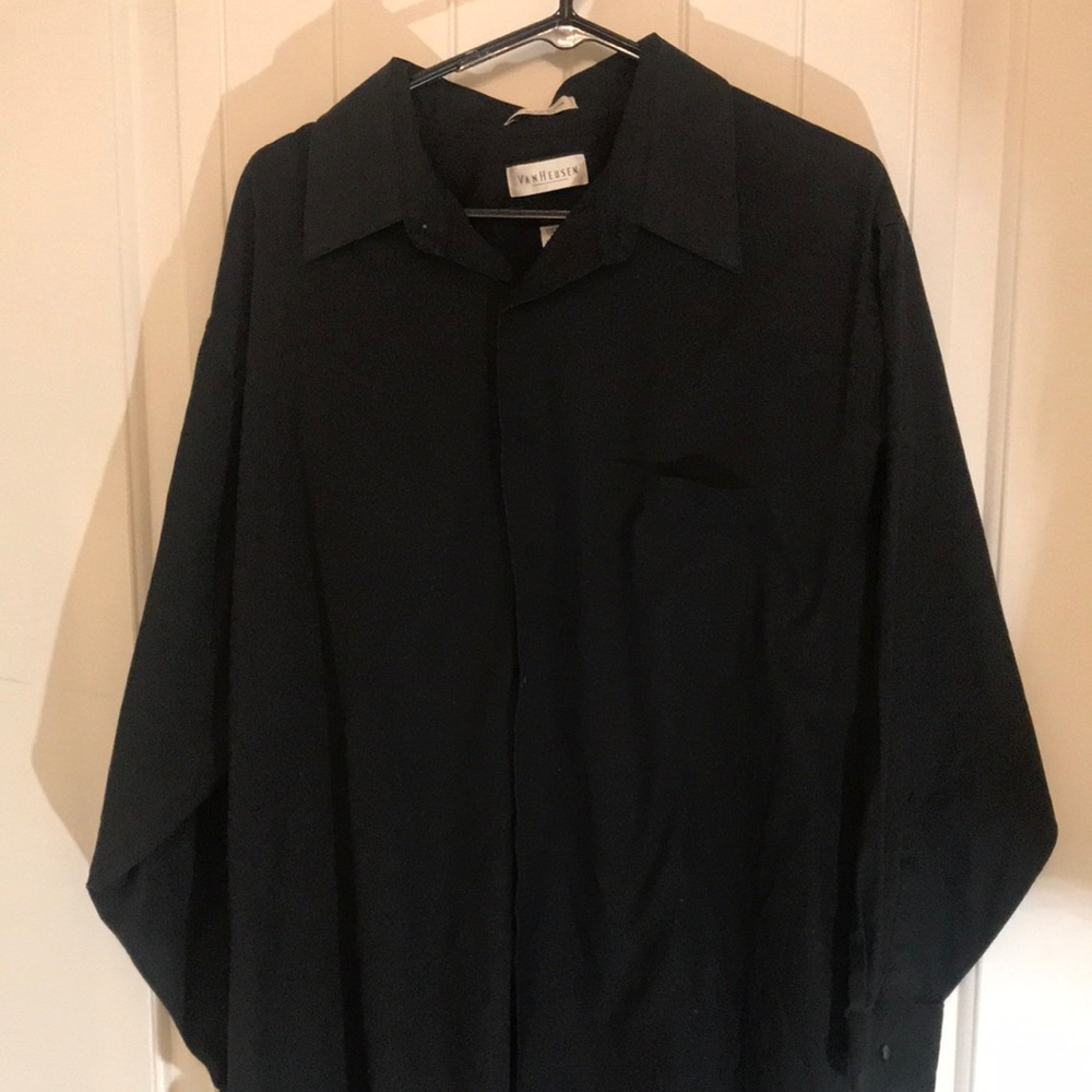 Van Heusen Dress Shirt!!